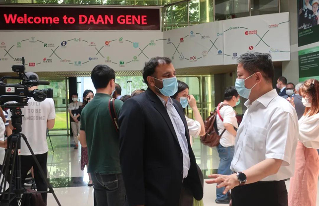 Foreign officials in Guangzhou praise Guangzhou's anti-epidemic efforts