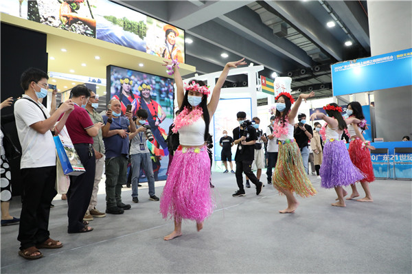 1601282453182014159.jpg 5Z4A2016.jpg