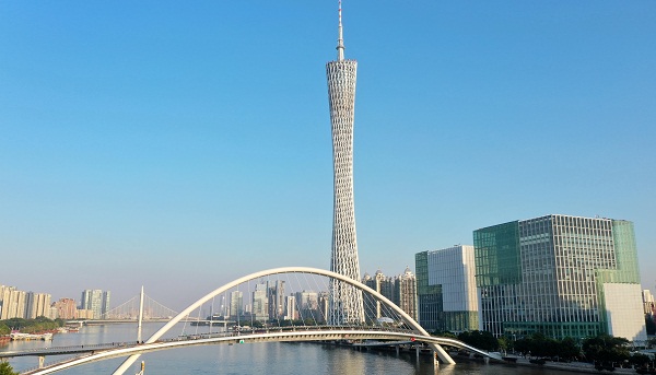 South American purchaser gives Canton Fair a big thumb's up