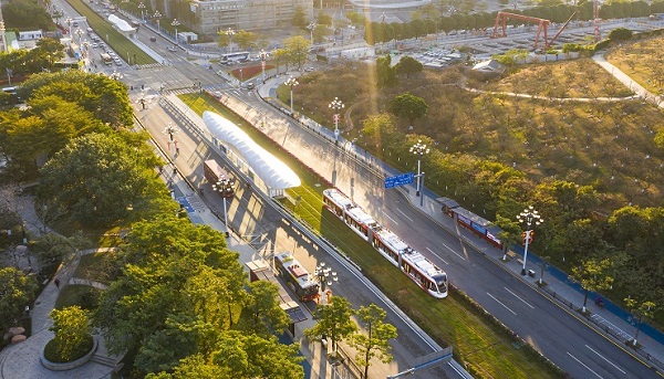 Office director meets Guangzhou Award consultant online