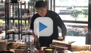 Renowned Indonesian chef shows off special recipe at Asian cuisine fest