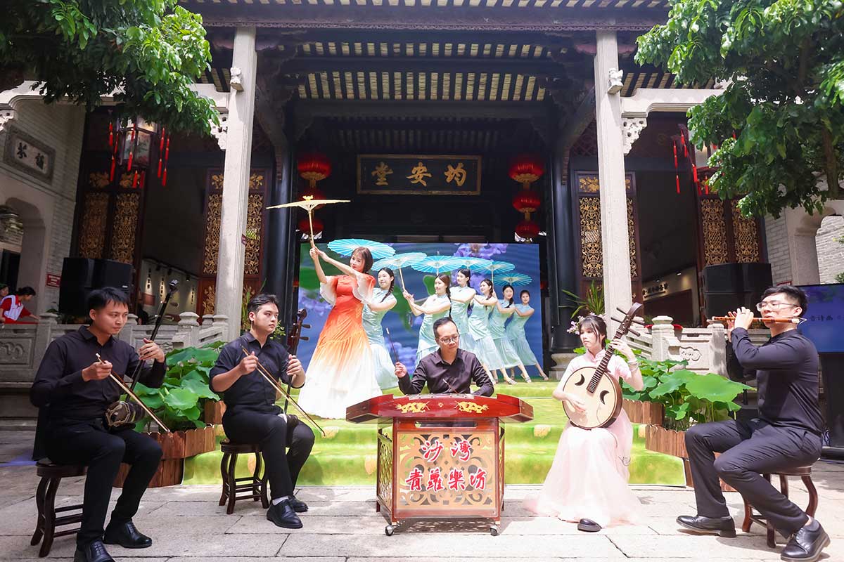 餘韻成蔭 花漫山房1.jpg