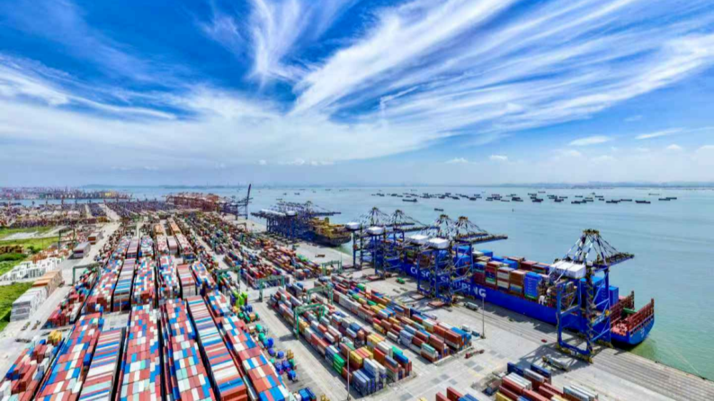 Guangzhou becomes world's 12th international shipping center