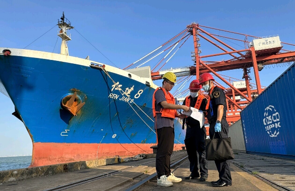 Guangzhou launches 14-day express shipping route to LA, U.S.