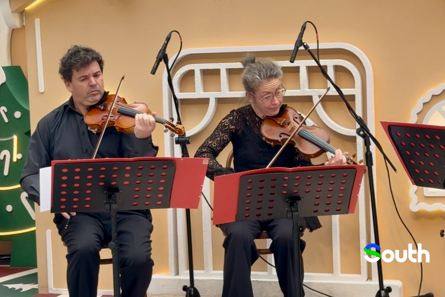 Viennese Waltzes bring new year's spirit to Guangzhou in open-air symphony pop-up