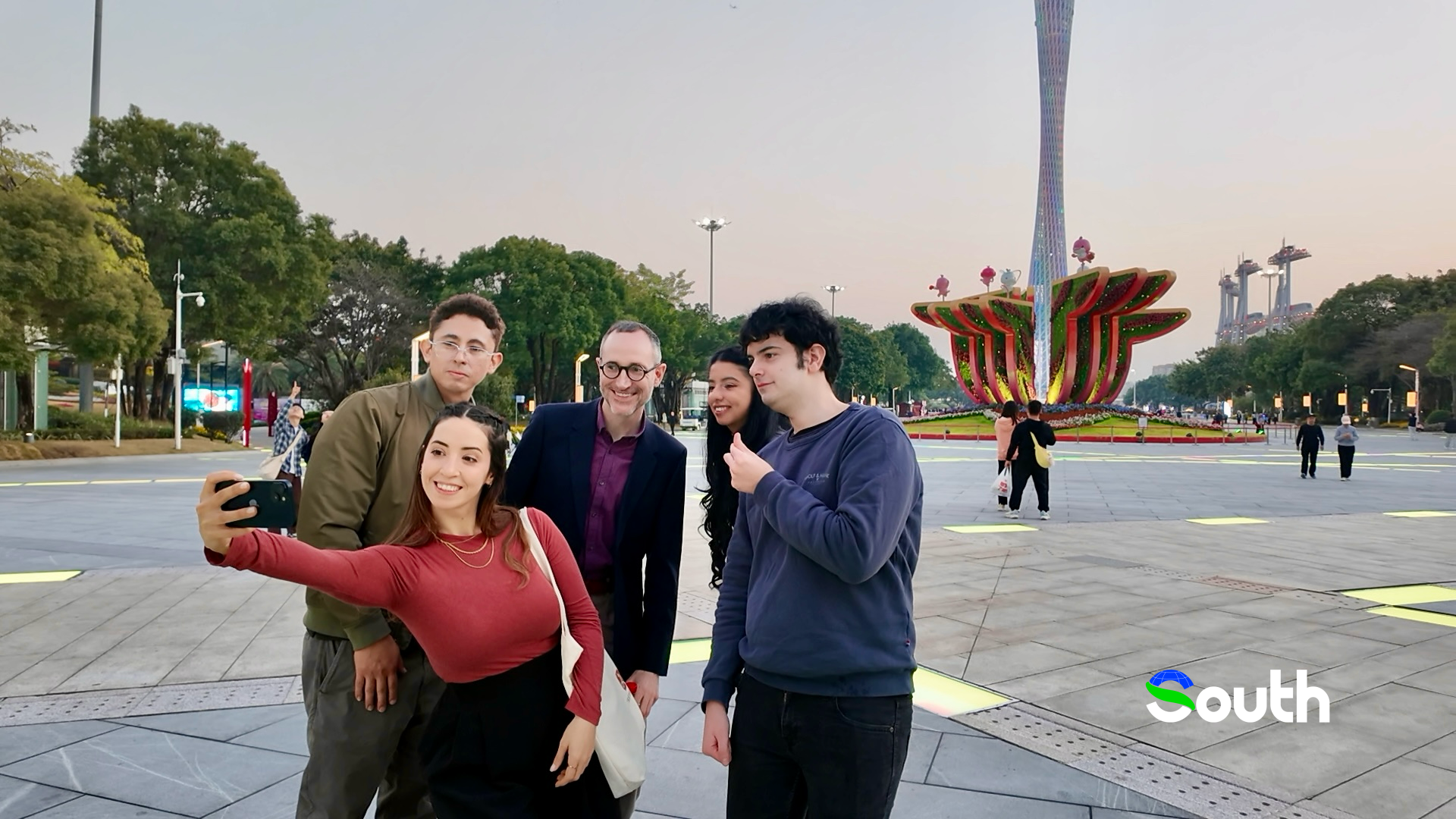 When literature travels: China-Latin American literary peers meet in bustling Guangzhou