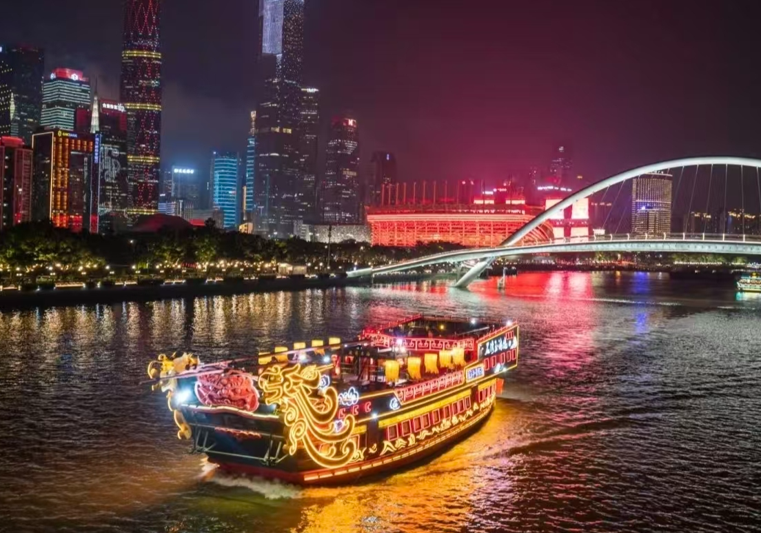 Record passenger numbers for Guangzhou's Pearl River cruises during Chinese New Year
