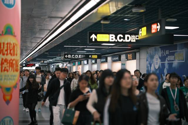 Guangzhou metro extends hours for Qingming Festival holiday
