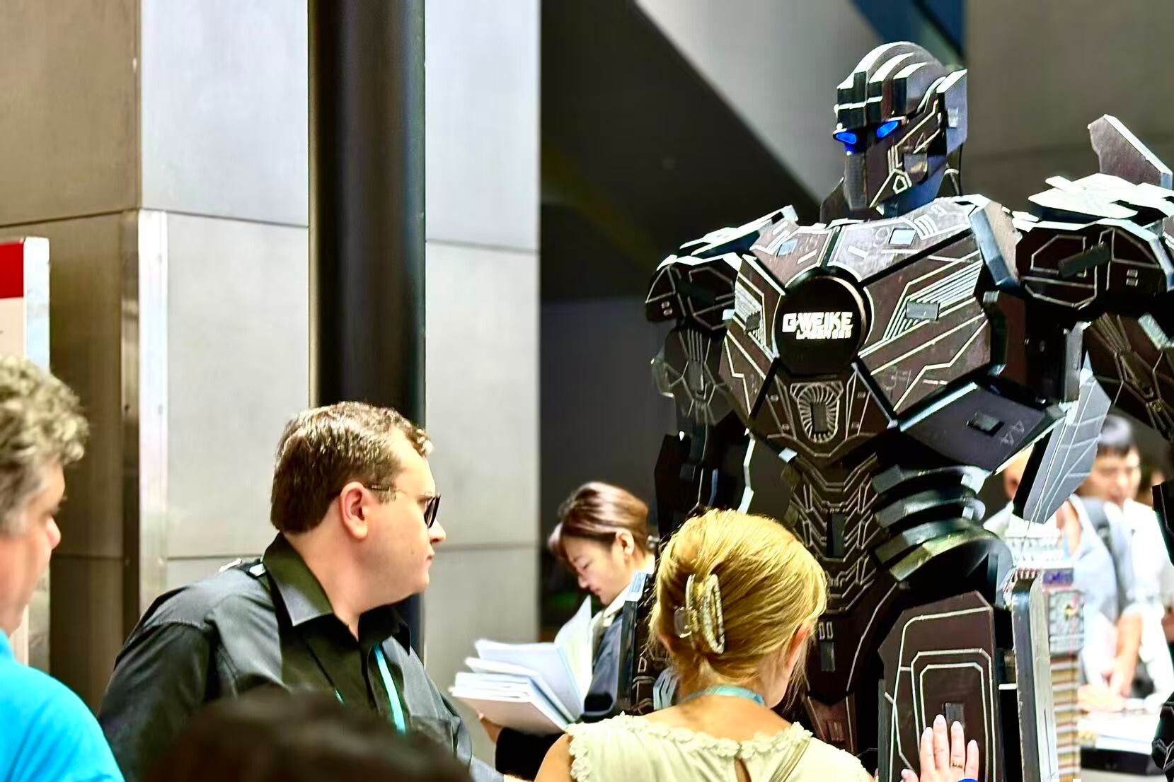 Service robot zone to unveil "black tech" at 139th Canton Fair