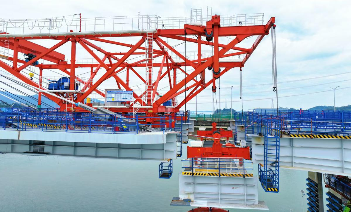 New bridge in Greater Bay Area reaches milestone