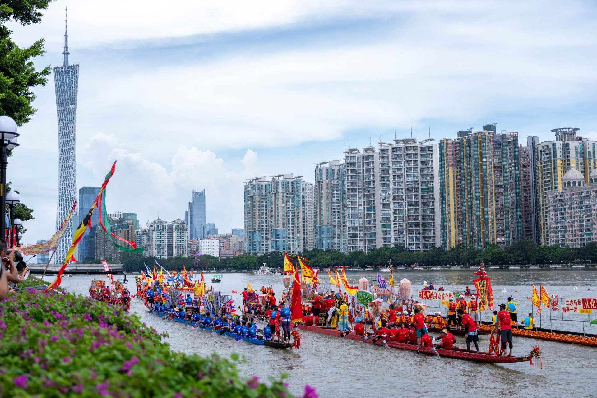 Guangzhou's H1 GDP grows 5.8%, marking fastest mid-year expansion since 2022