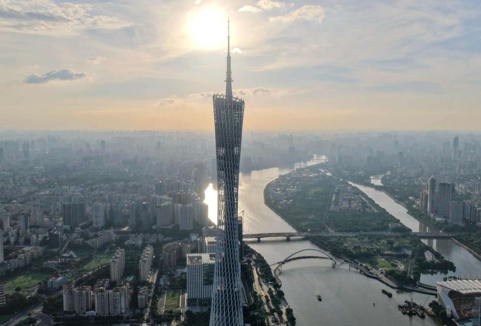Guangzhou's top official visits foreign-invested enterprises