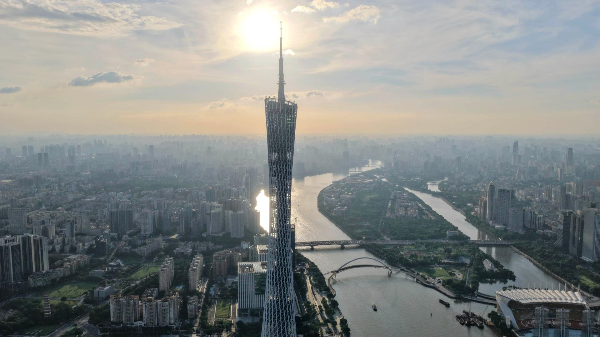 Guangzhou Mayor Sun Zhiyang meets Swedish Ambassador to China Per Augustsson